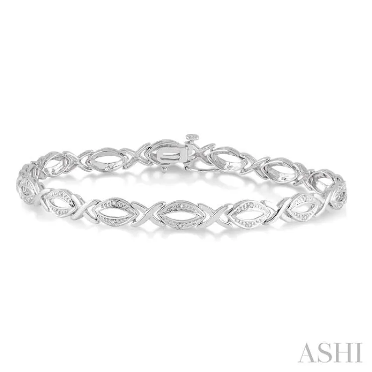 1/10 Ctw Round Cut Diamond Swirl bracelet in Sterling Silver