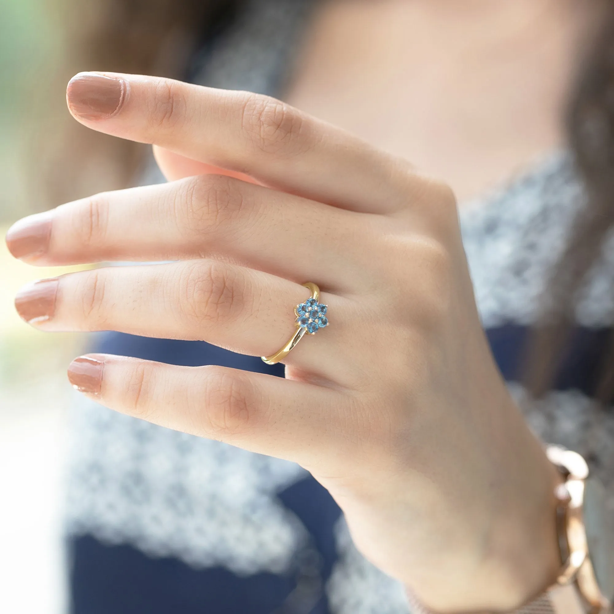 1.75 CT Aquamarine Flower Anniversary Ring in Gold