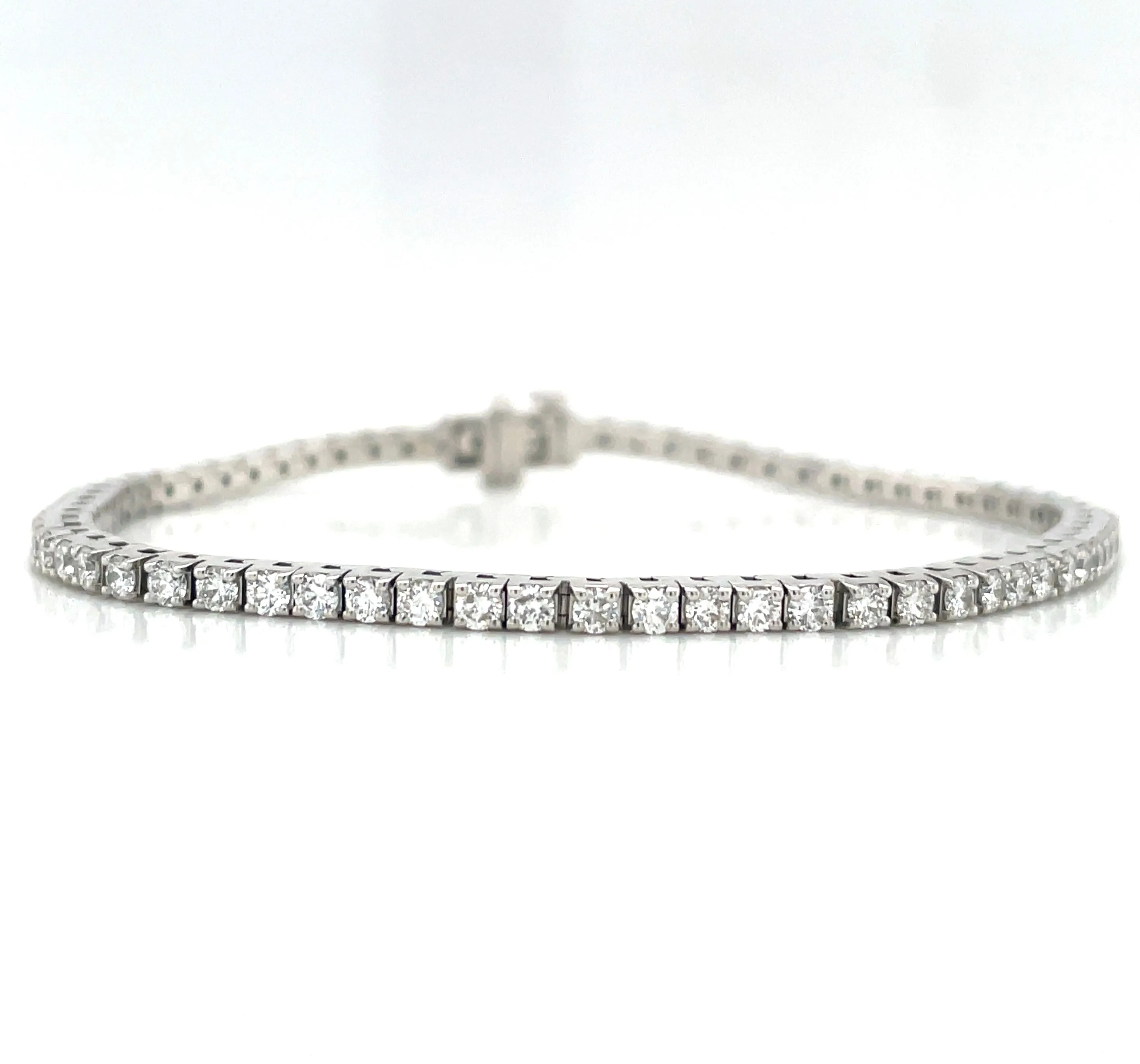 18ct White Gold Laboratory Grown 2.80ct Diamond Tennis Bracelet