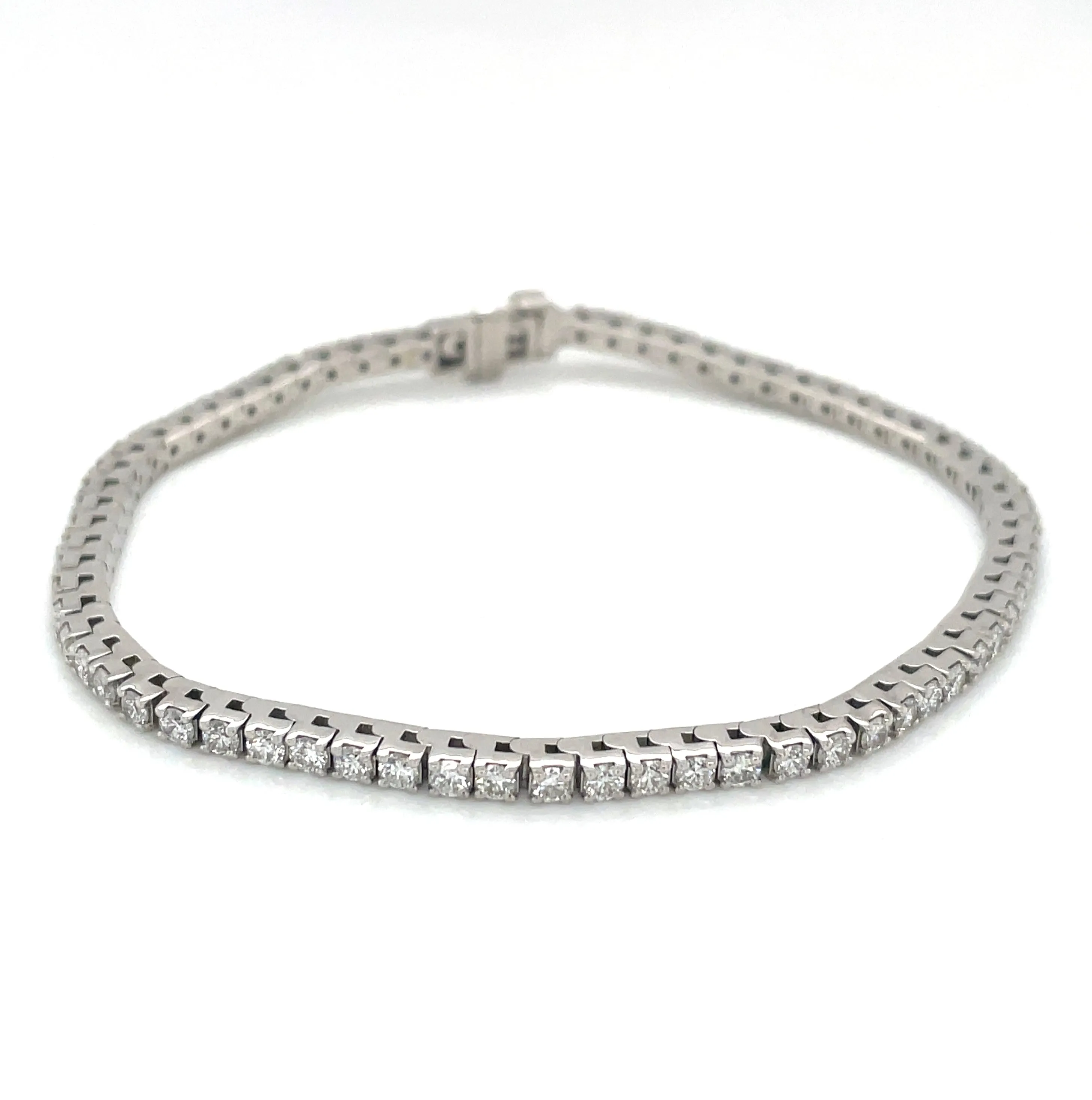 18ct White Gold Laboratory Grown 2.80ct Diamond Tennis Bracelet