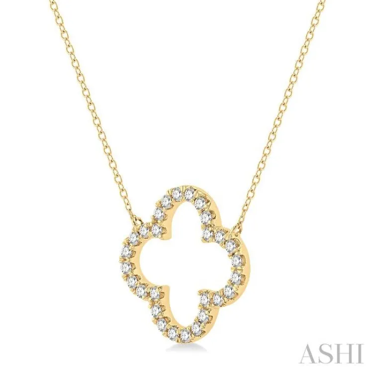 3/4 Ctw Clover Round Cut Diamond Necklace in 14K Yellow Gold