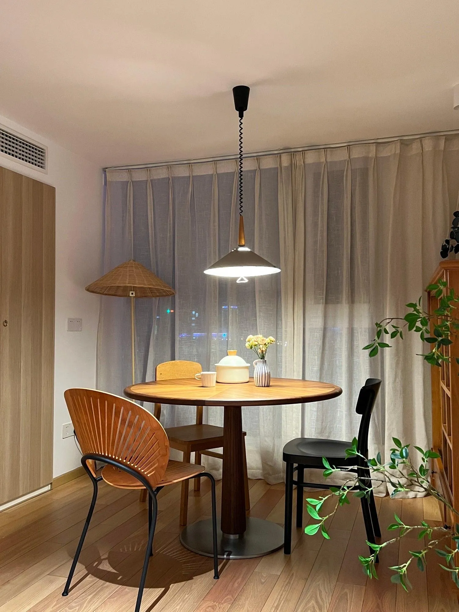 Agnes Retro Pendant Lamp