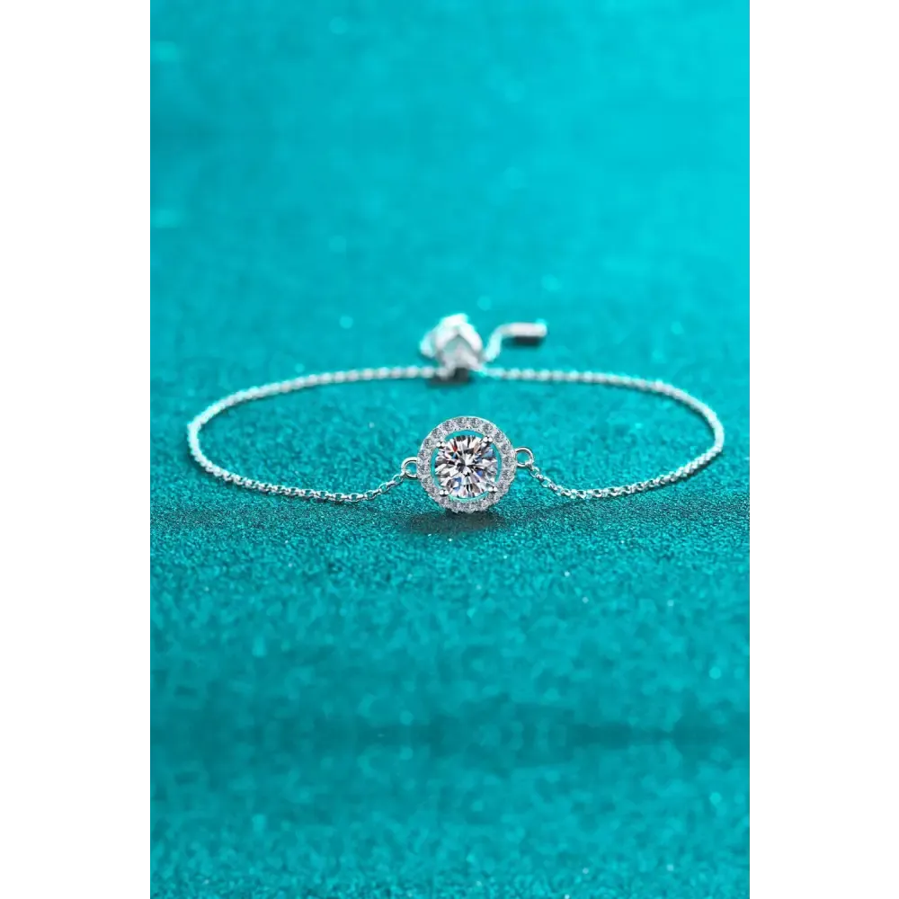 Elegance Redefined Moissanite Bracelet for Luxury Fashion Enthusiasts