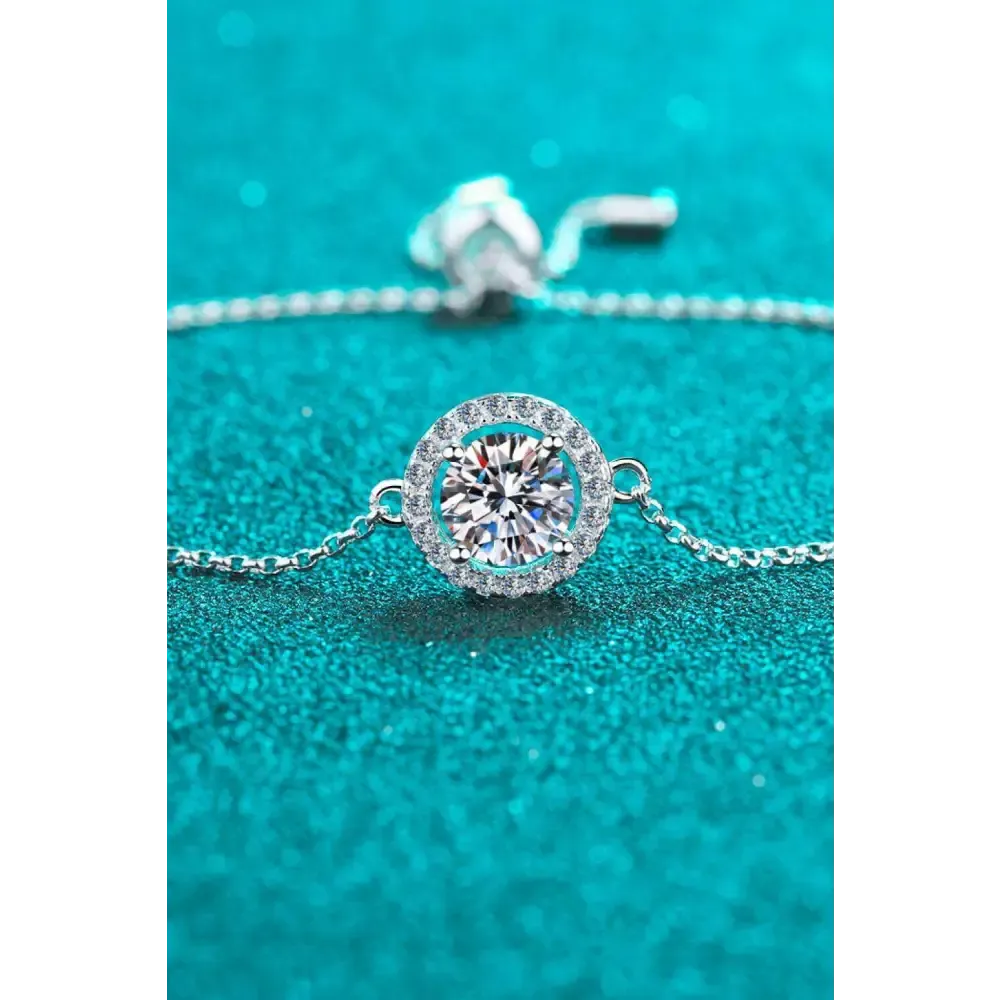 Elegance Redefined Moissanite Bracelet for Luxury Fashion Enthusiasts