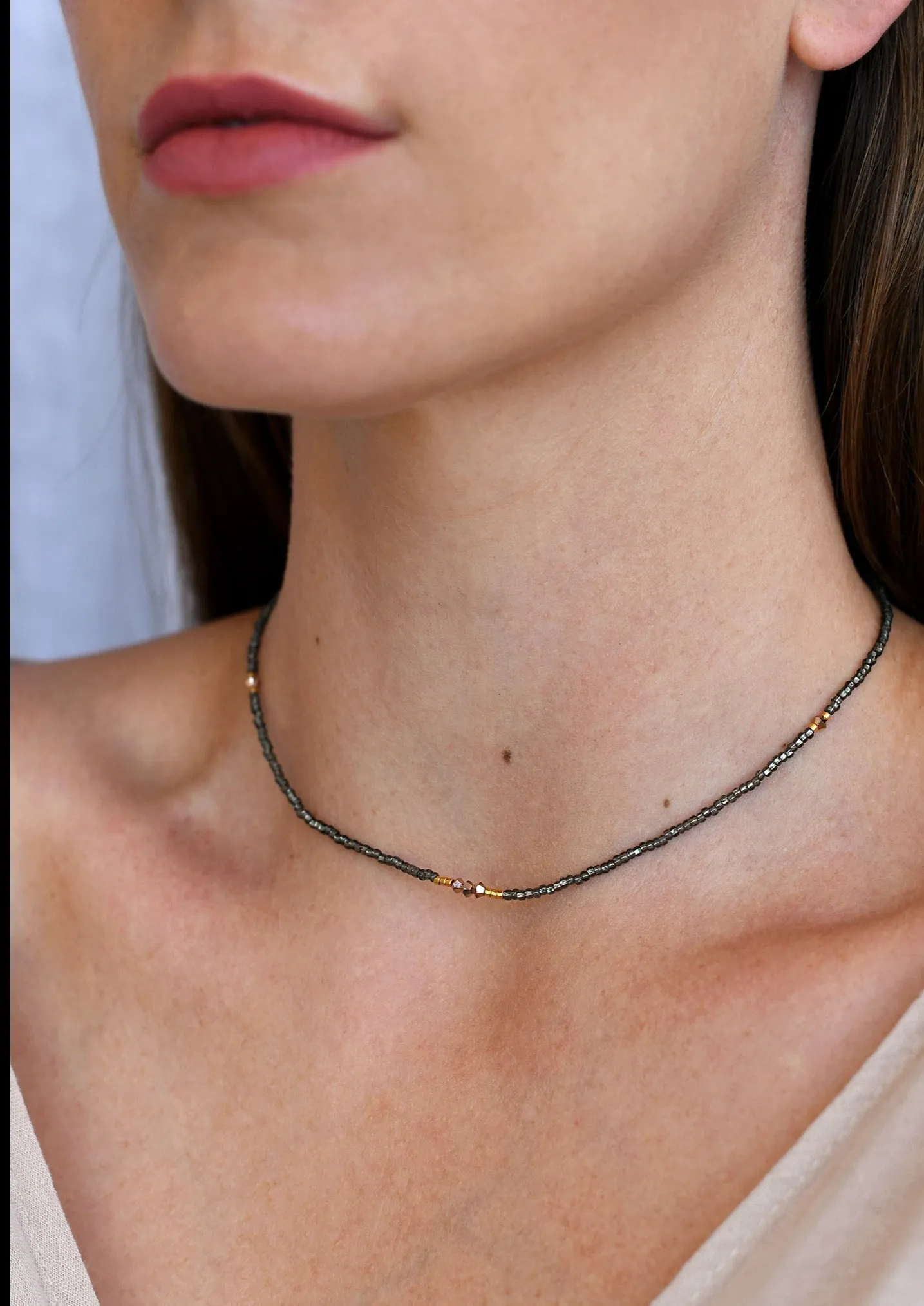 Endito Crystal Necklace - SHINY GRAPHITE/GOLD