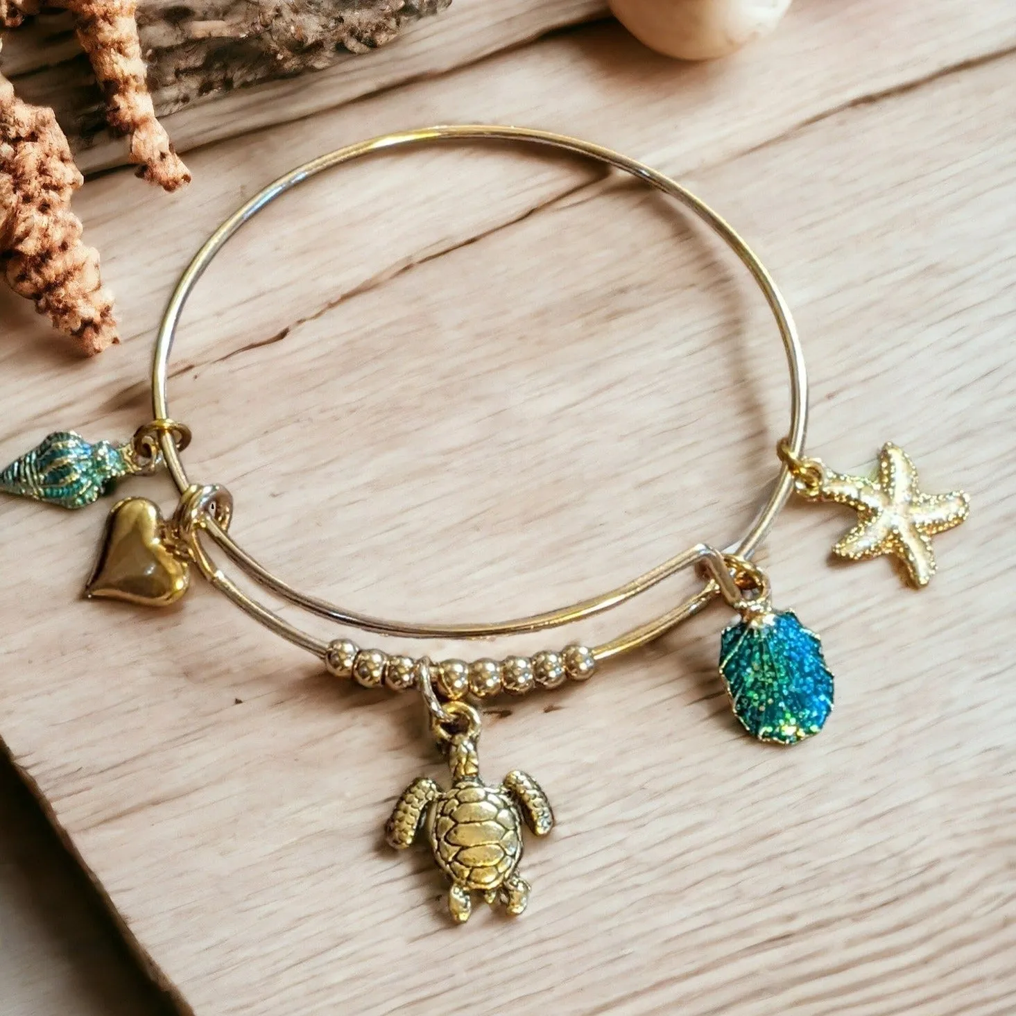 Gold Sea Turtle Seashell Beaded Bangle