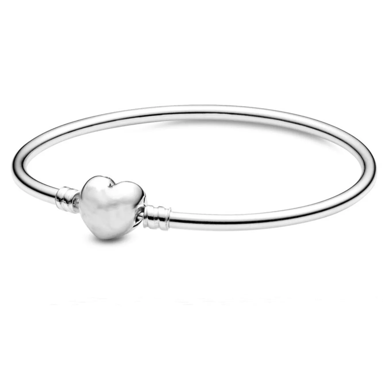 Heart silver bangle