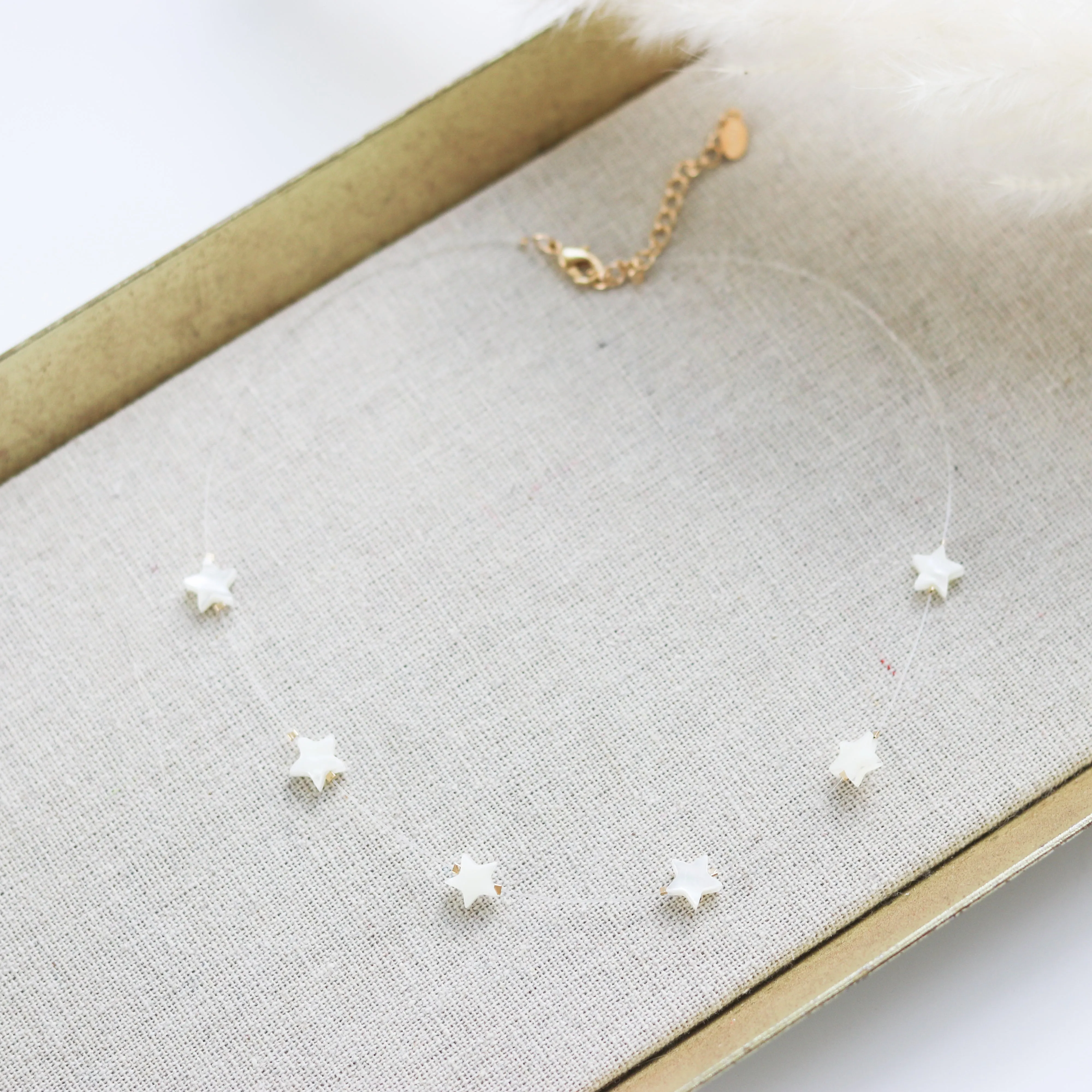 Illusion Star Choker