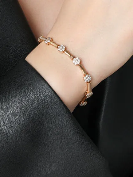 Jewelry is fashionable, trendy, elegant, personalized, simple and simple, and is a creative bracelet for your girlfriend and wife