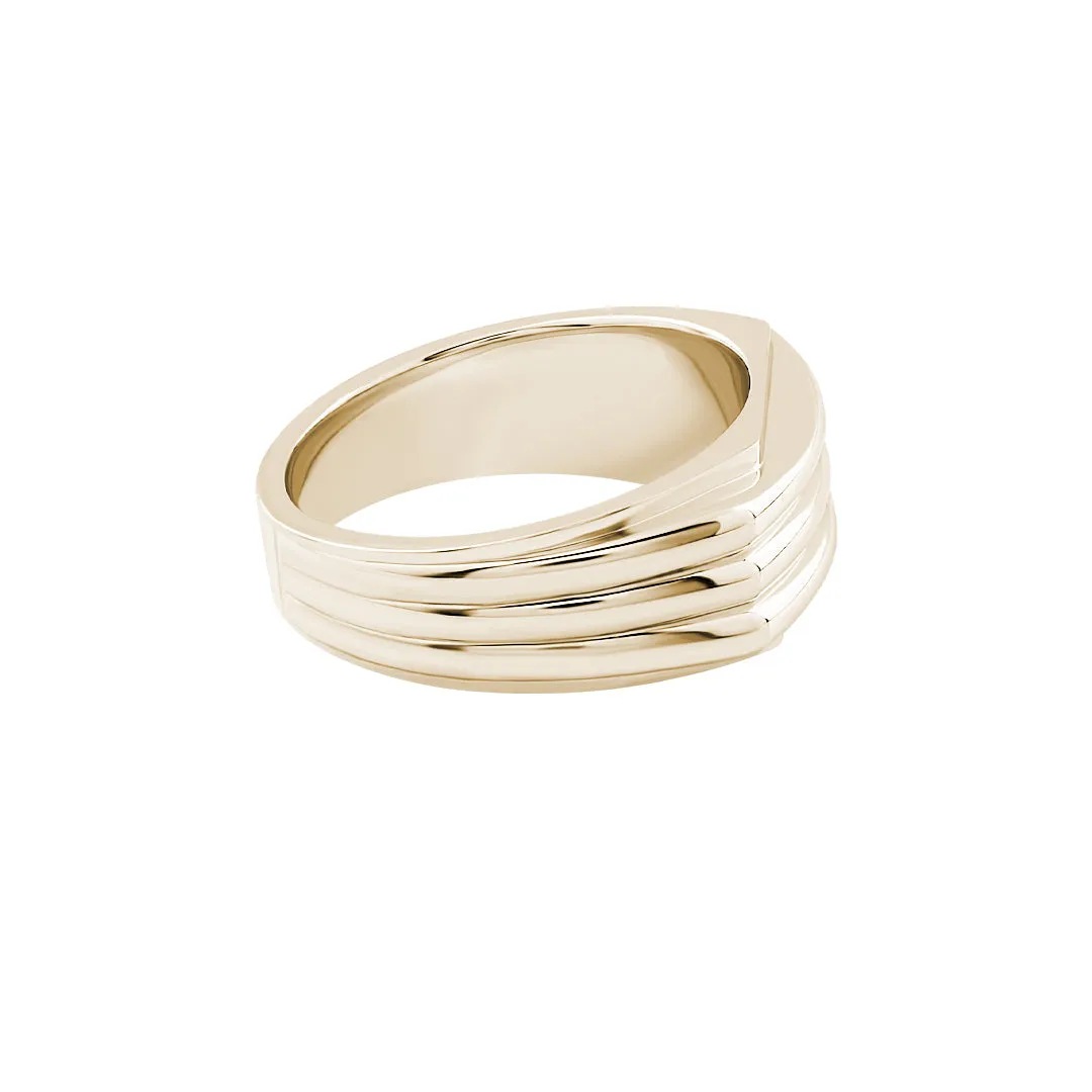 Lined Signet Ring in Gold