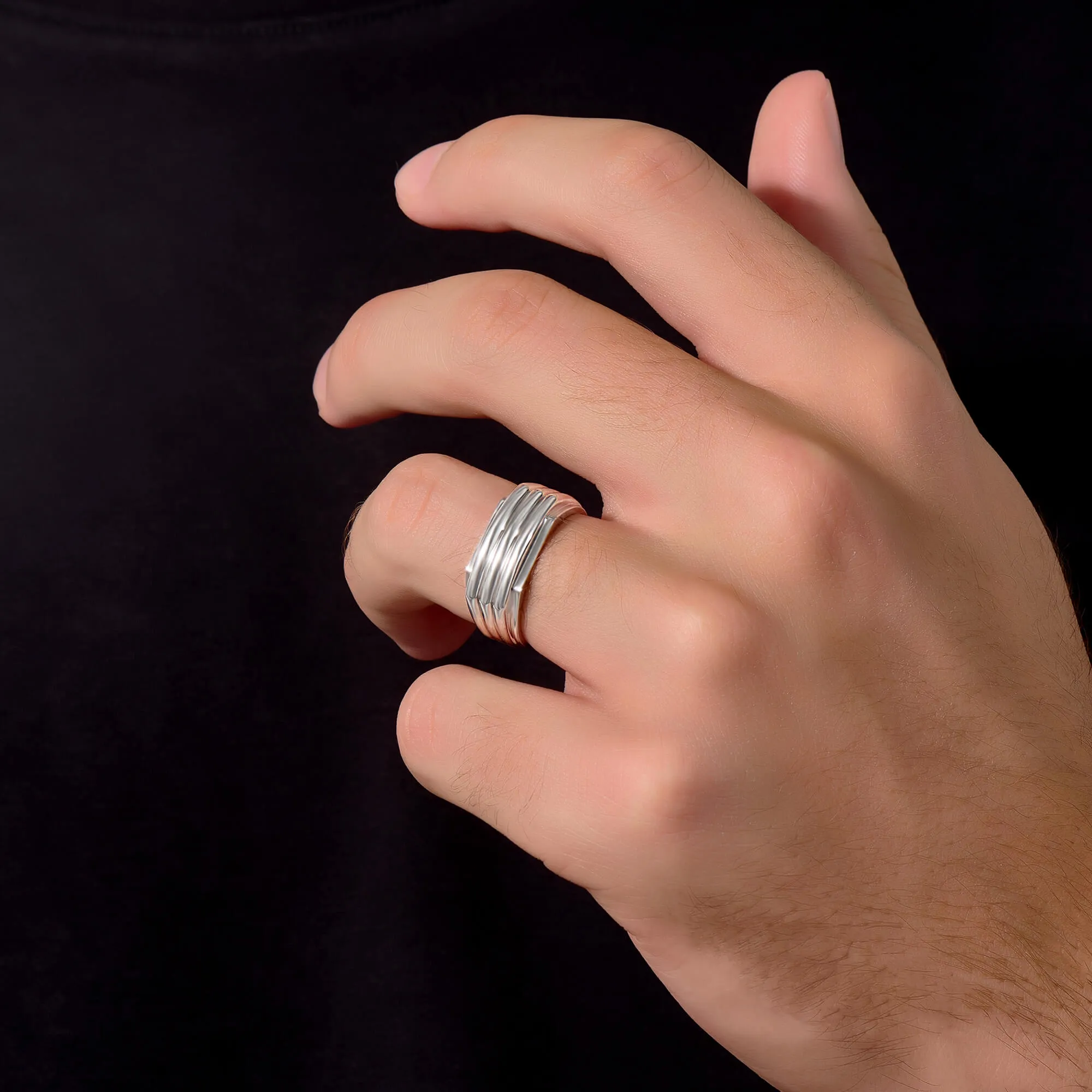 Lined Signet Ring in Silver