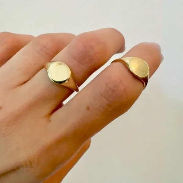 Marlowe Signet Ring | Ready To Ship