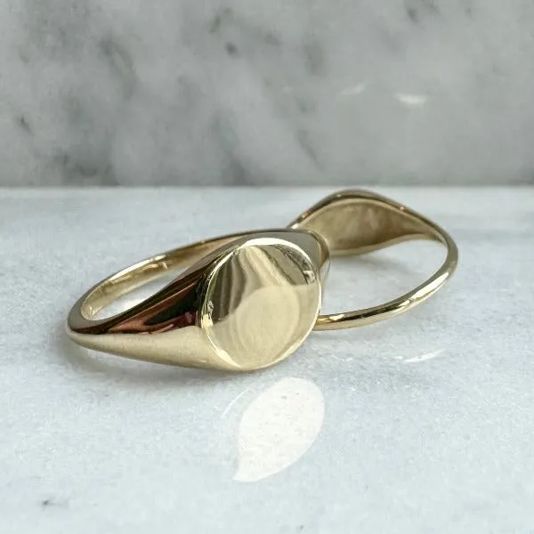 Marlowe Signet Ring | Ready To Ship