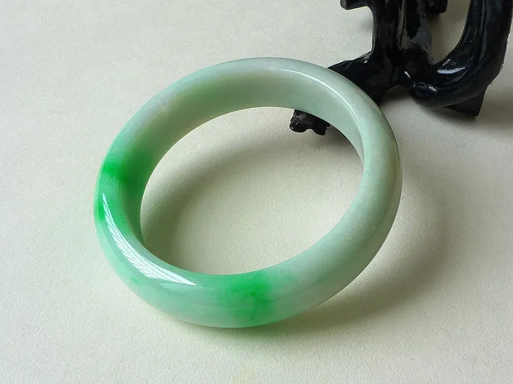 Natural Jade Bangle Jadeite Bangle Internal Diameter 55.6mm BER017