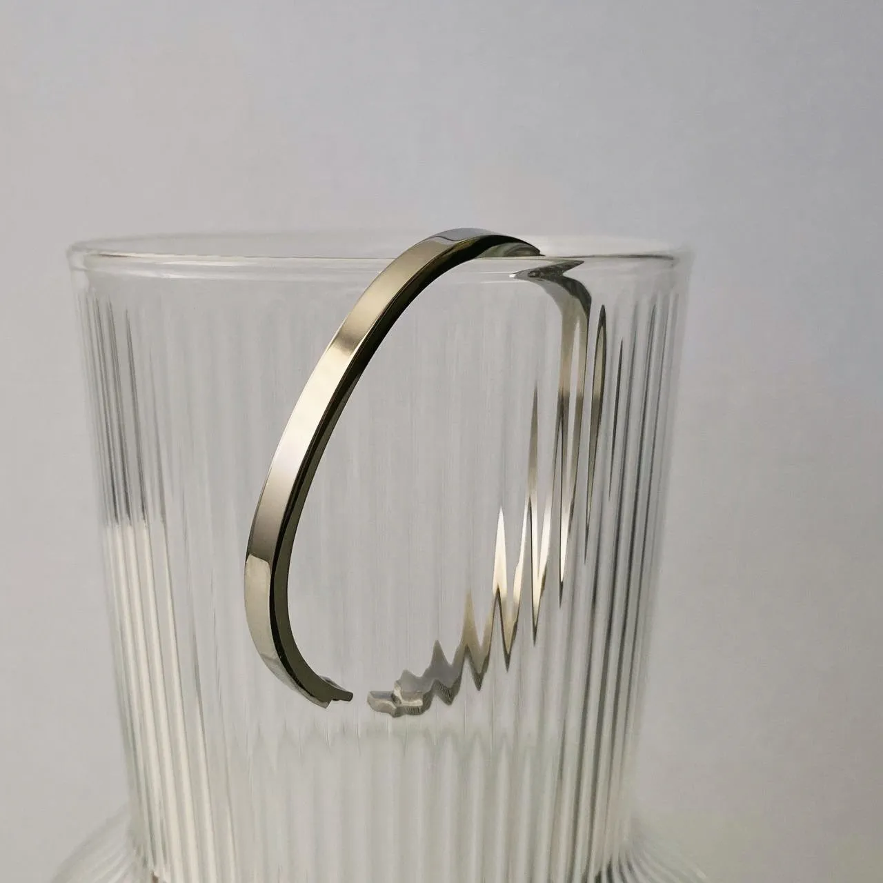 OTTO CLASSIC OVAL MINI BANGLE (4MM)