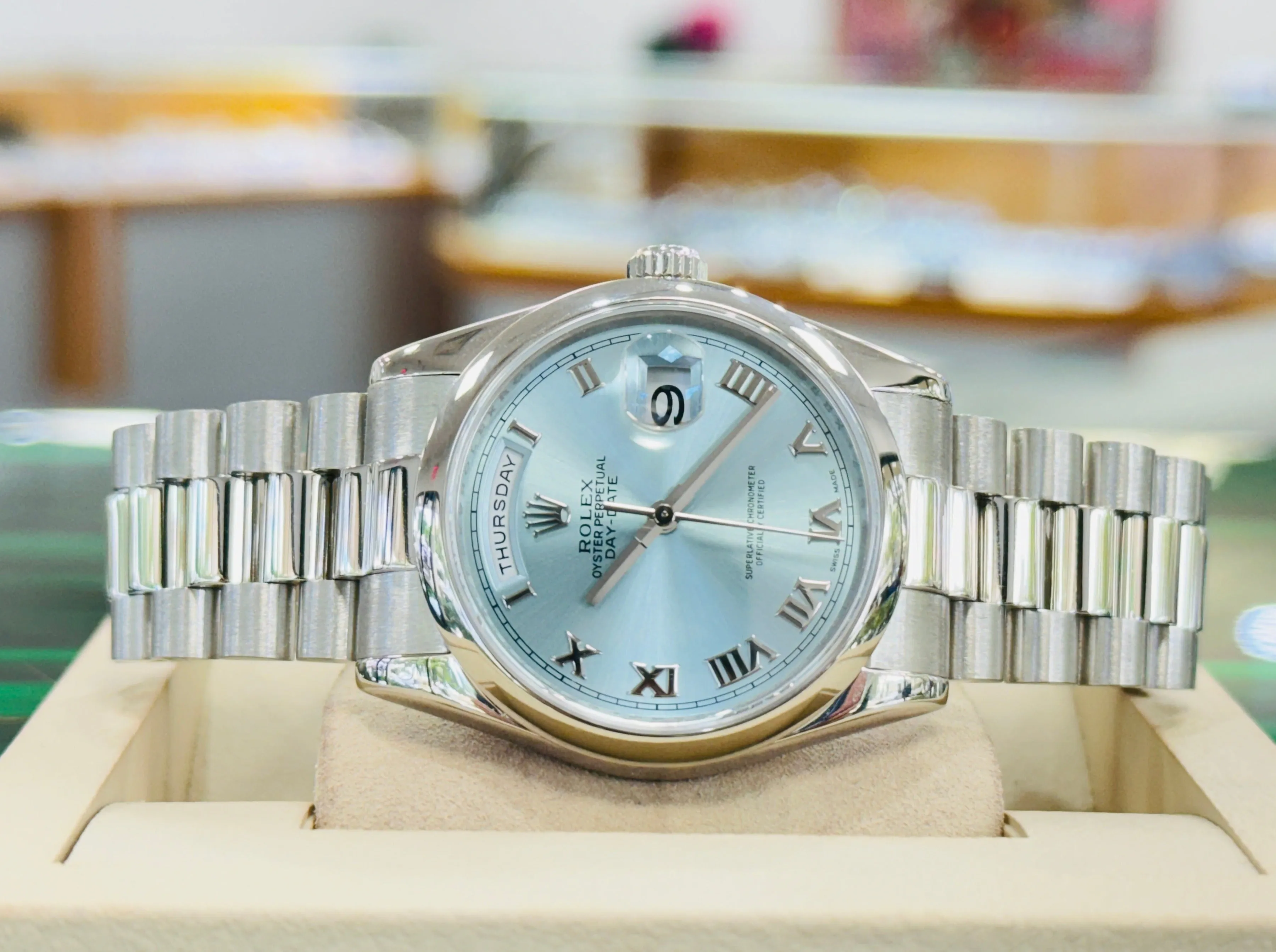 Rolex President Day-Date 36mm 118206 Glacier Blue Roman Dial Box/Papers MINT