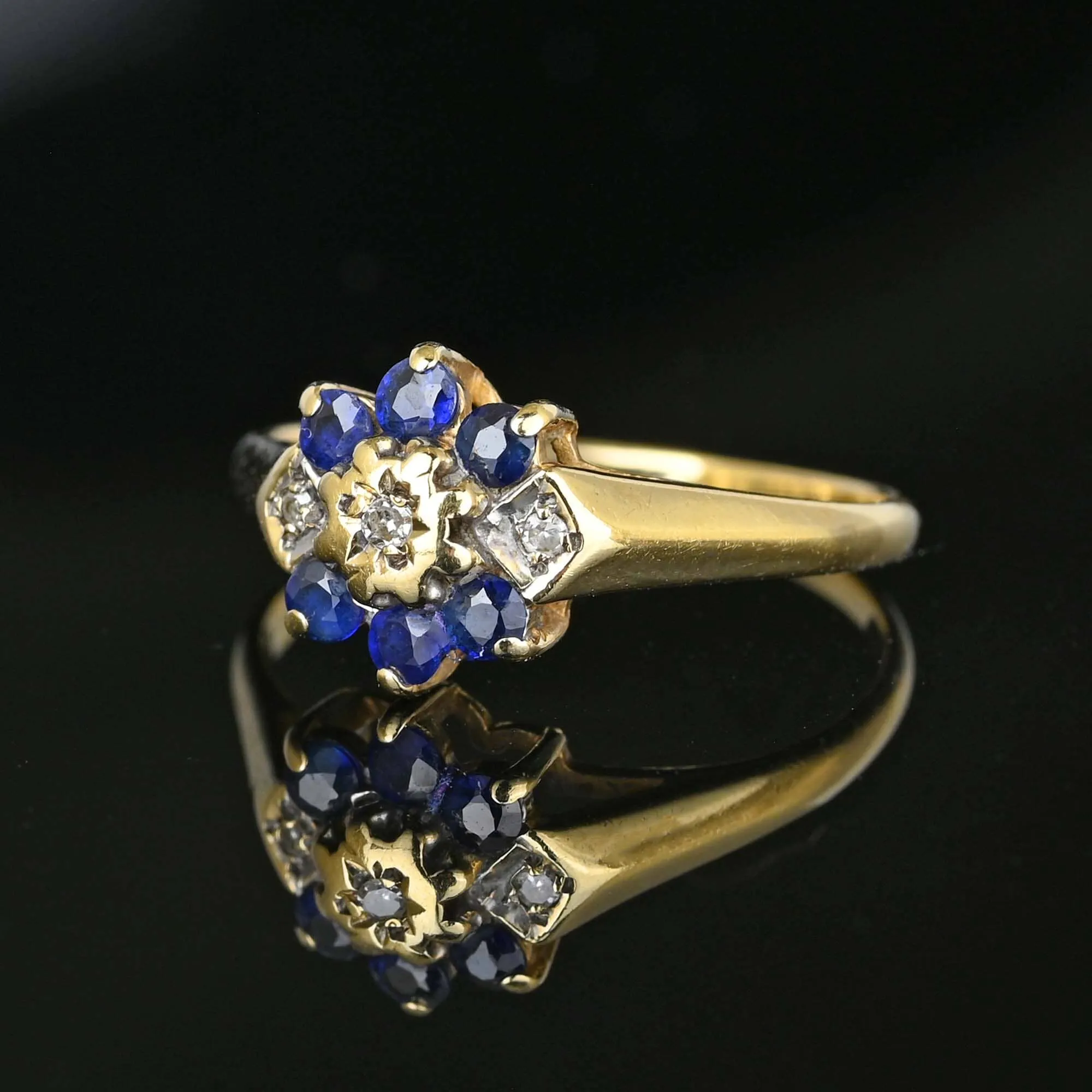 Vintage Floral Sapphire and Diamond Ring in Gold